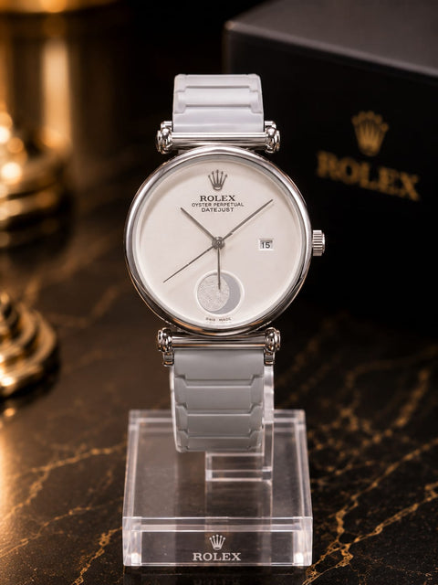 Luxury Minimalist Silver Watch for Men & Women – Elegant Quartz Wrist Watch | Premium Everyday Style